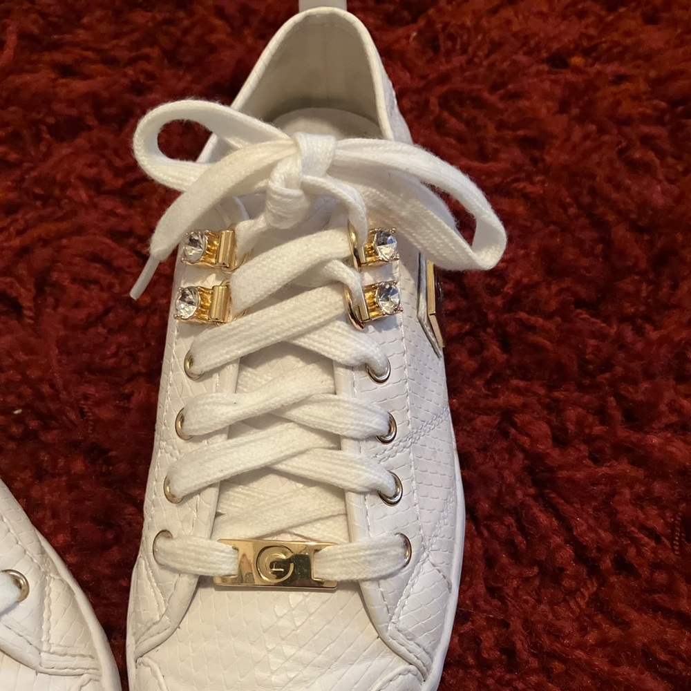 Shoes - Picture 3 of 5